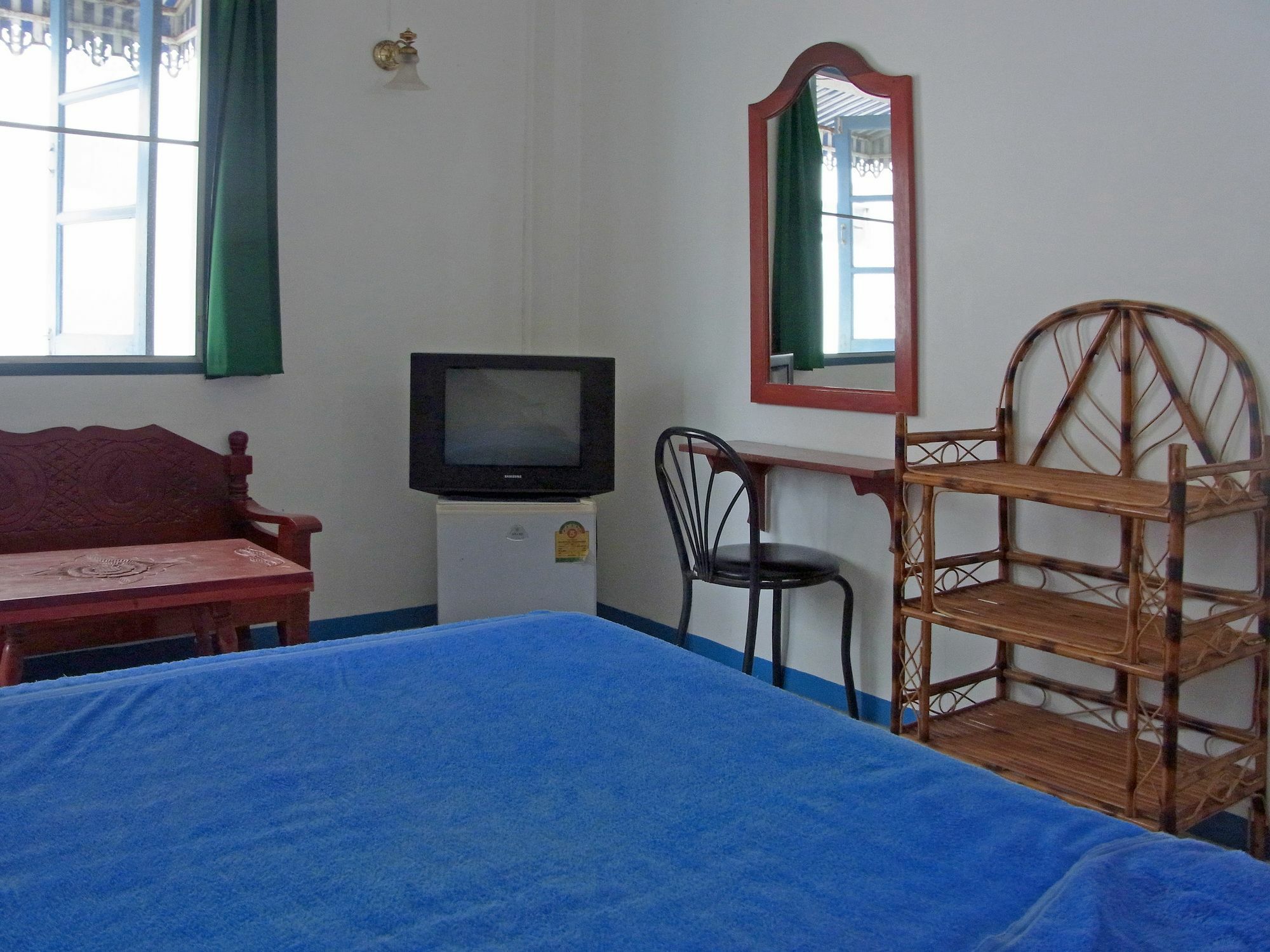 Niku Guesthouse Patong Exterior photo
